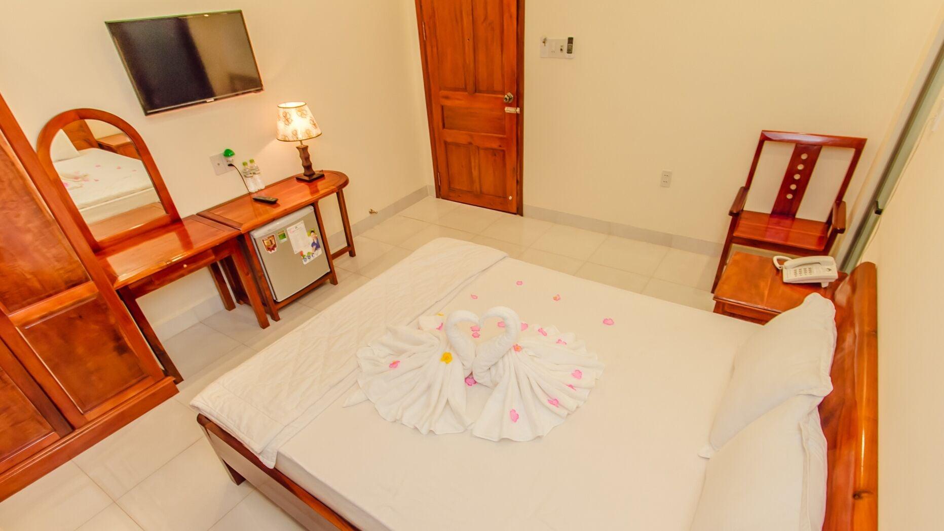 Lien Thong Hotel Phú Quý Zewnętrze zdjęcie