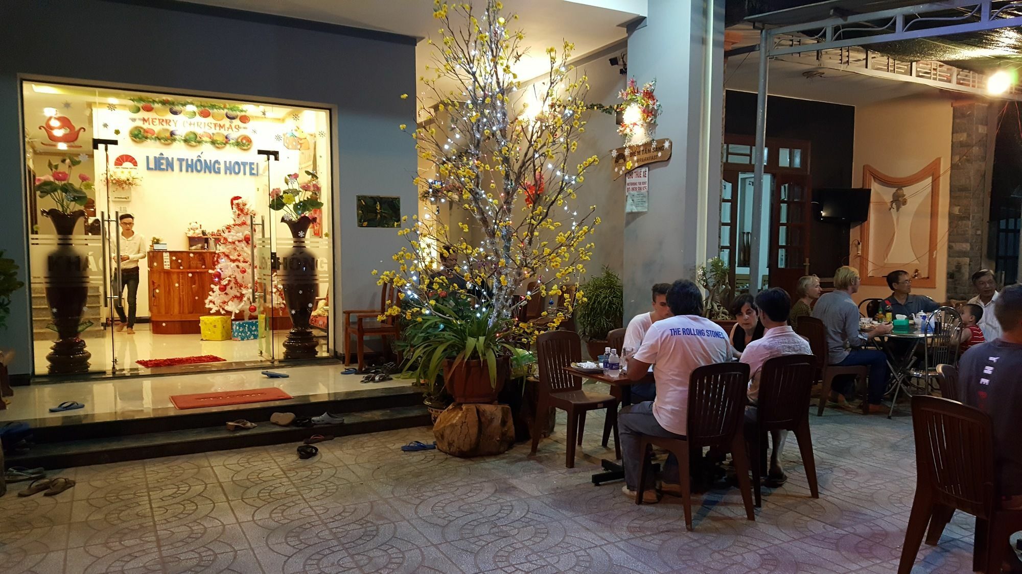 Lien Thong Hotel Phú Quý Zewnętrze zdjęcie