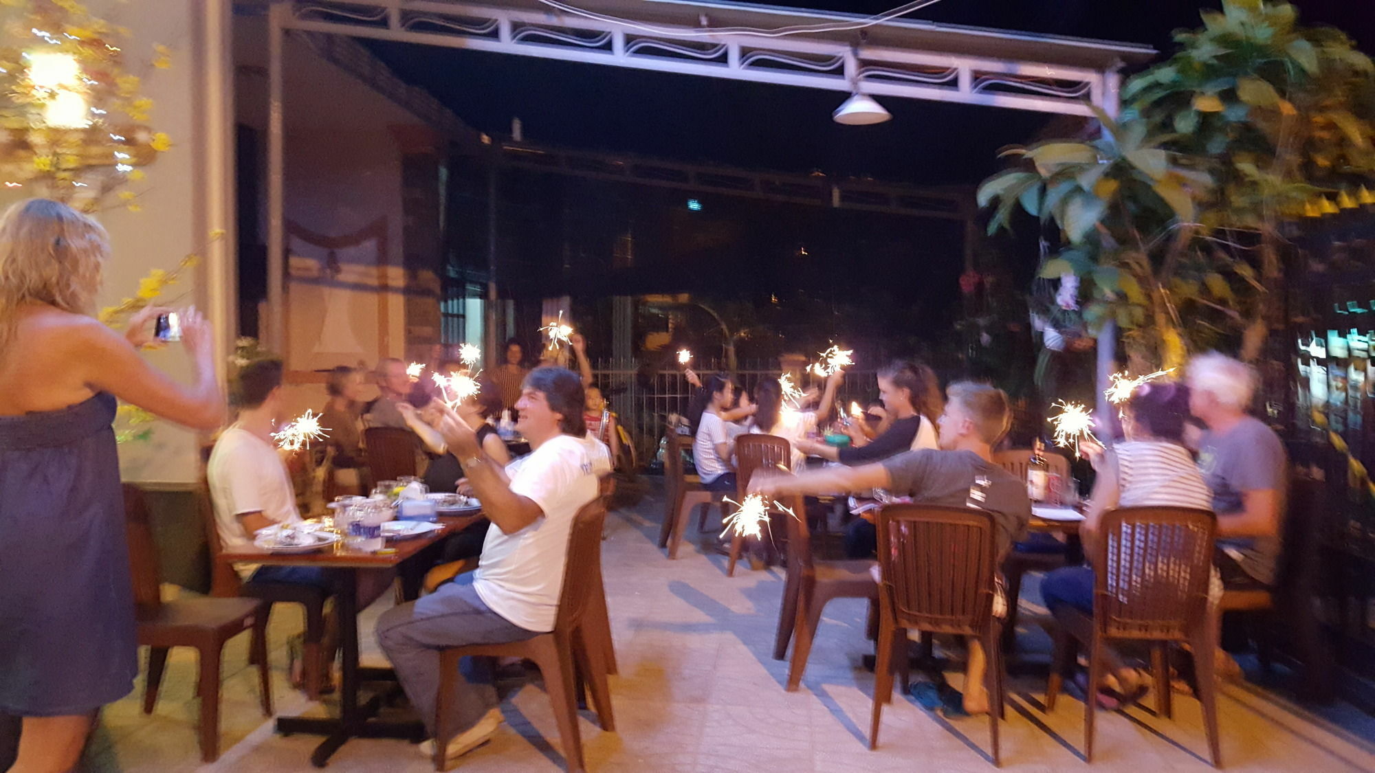 Lien Thong Hotel Phú Quý Zewnętrze zdjęcie